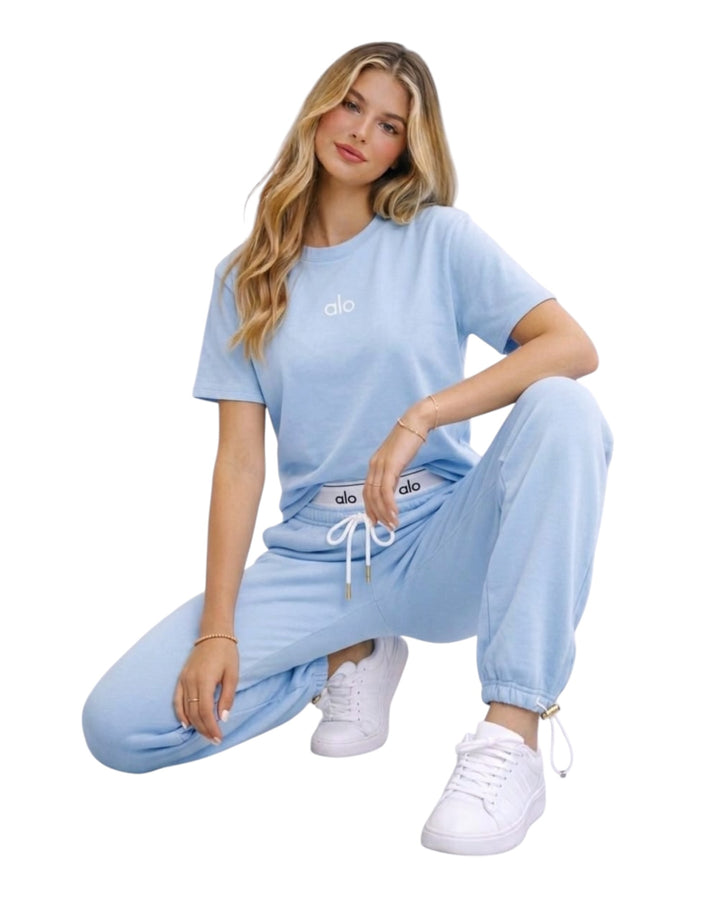 חליפת alo שילוב שרוך