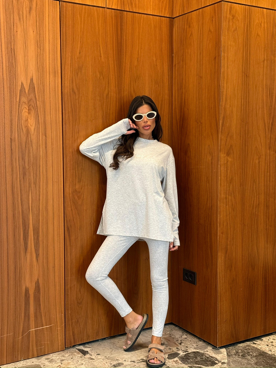 חליפת alo אובר סאייז כפפה