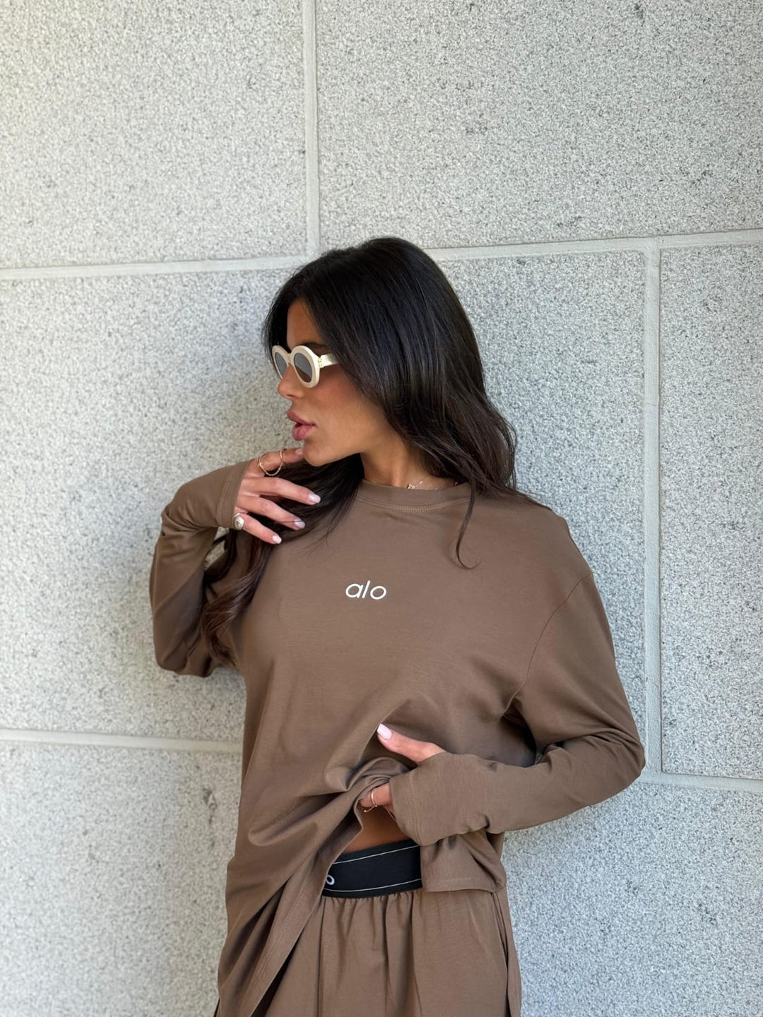 חליפת מעבר alo