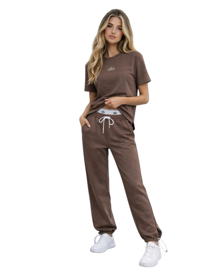 חליפת alo שילוב שרוך