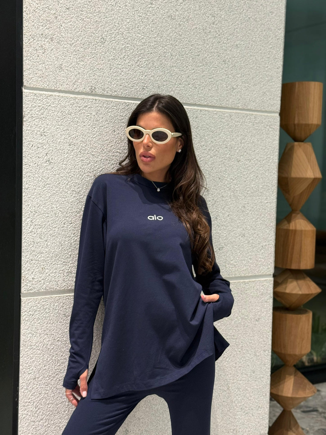 חליפת alo אובר סאייז כפפה