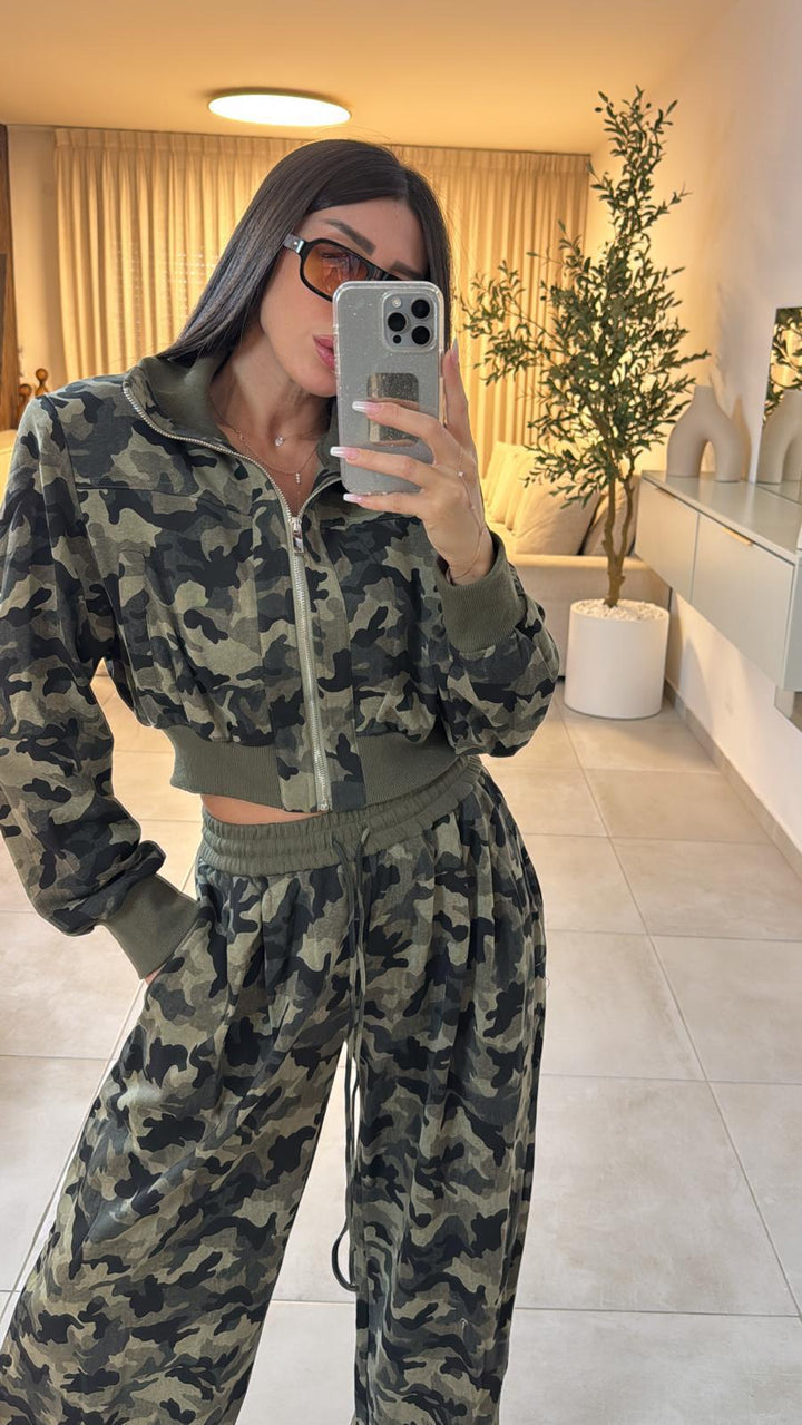 חליפה צבאית גליתה