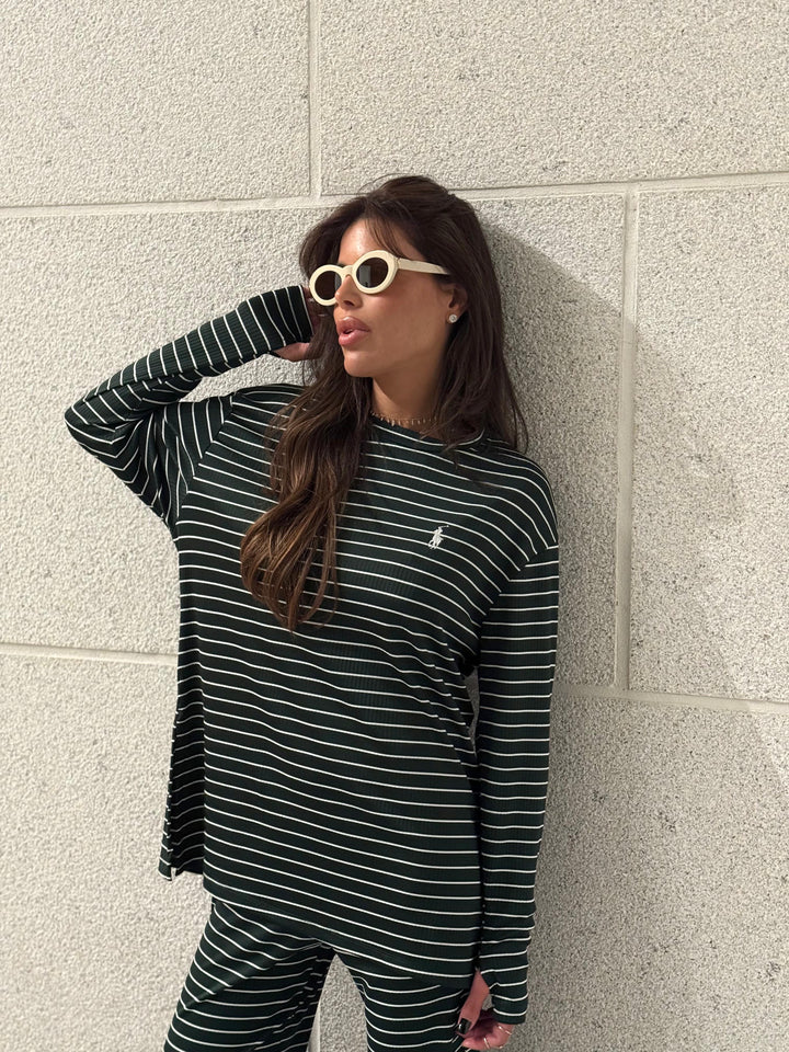 חליפת פסים פולו