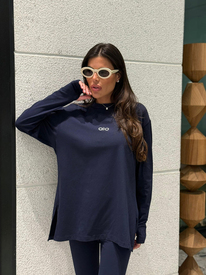 חליפת alo אובר סאייז כפפה