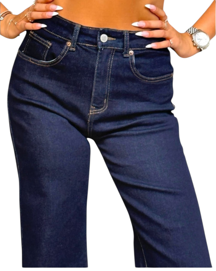 ג׳ינס גבוה גזרה ישרה