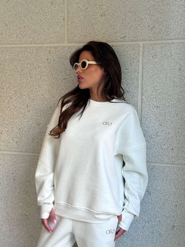 חליפת טרנינג alo