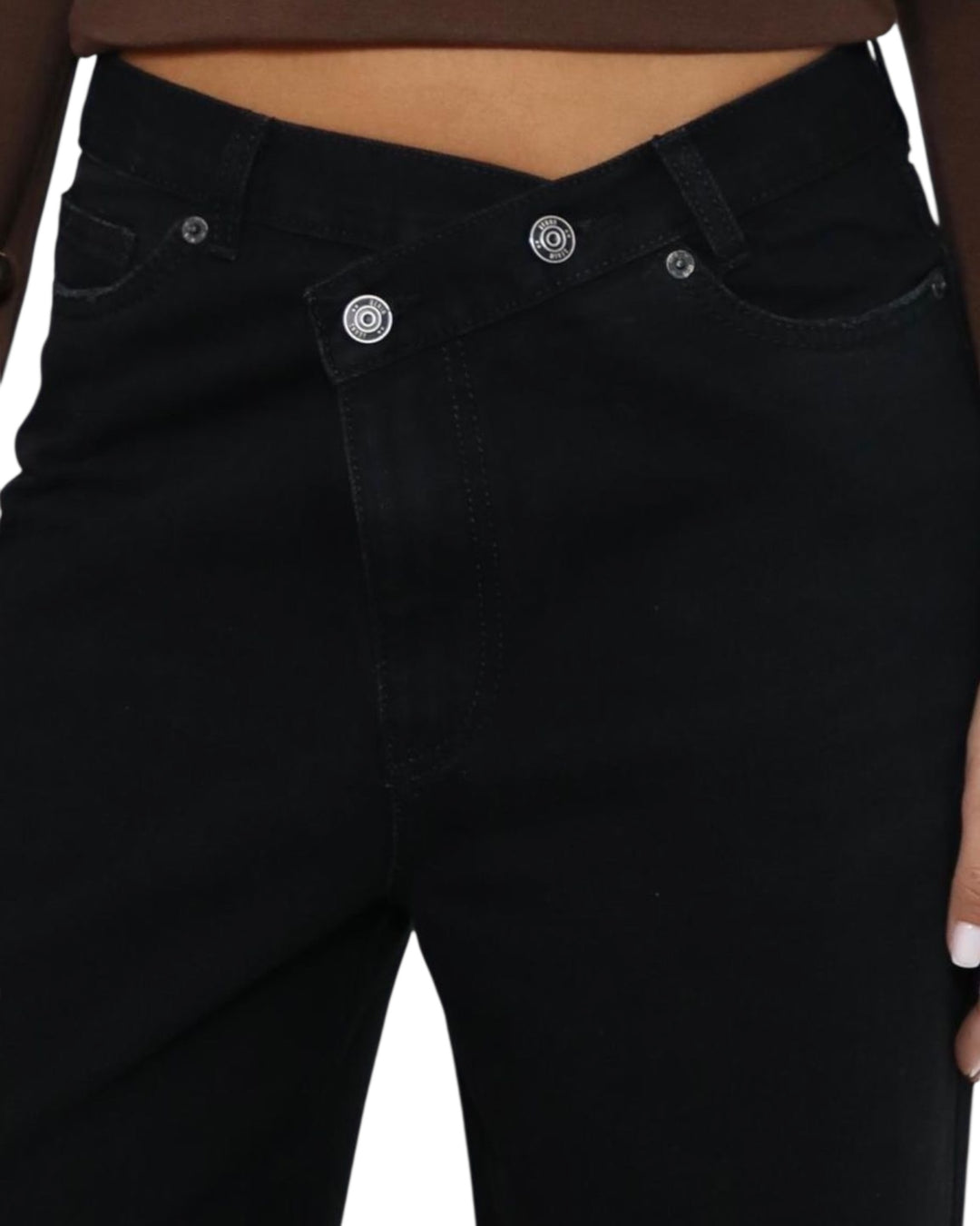 ג׳ינס גזרה רחבה שילוב כפתורים