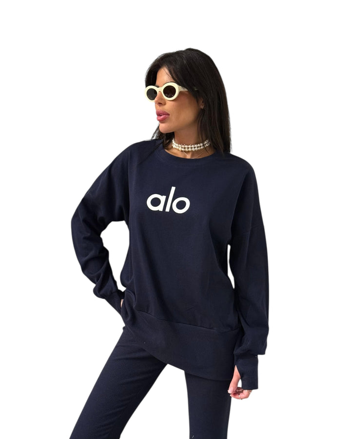 חליפת alo טייץ שילוב כפפה