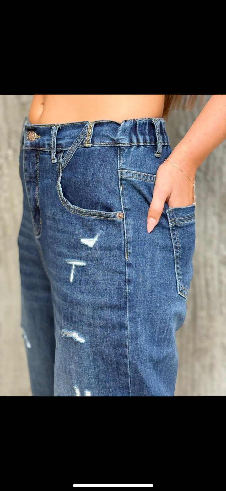 ג׳ינס לוז קרעים