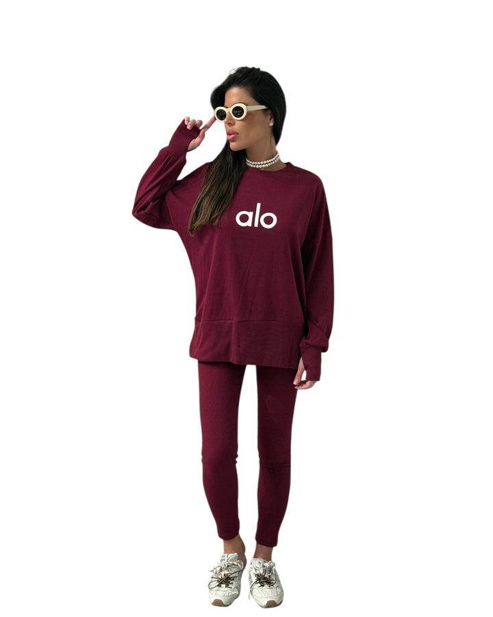 חליפת alo טייץ שילוב כפפה