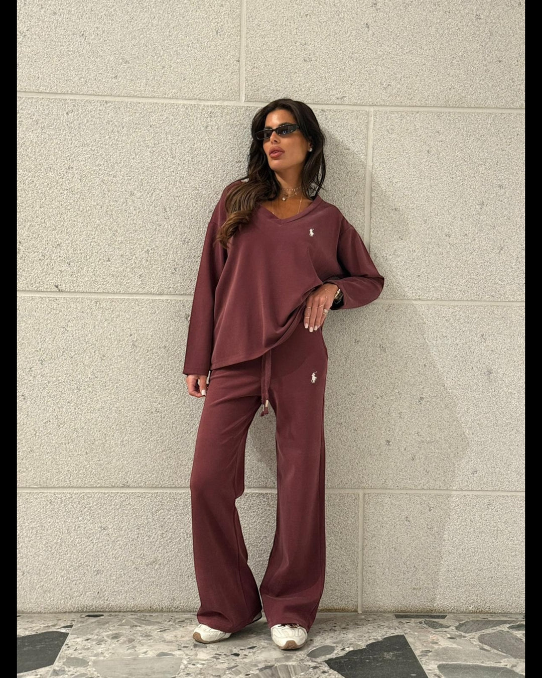 חליפת POLO צווארון V