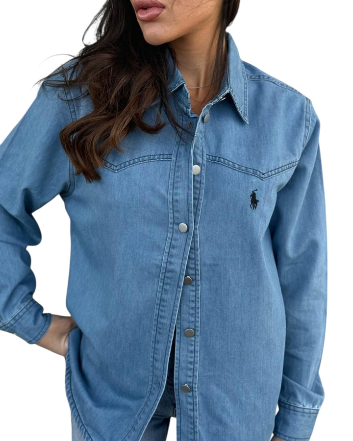 חולצת ג׳ינס מכופתרת