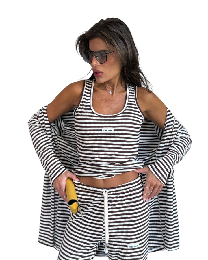 חליפת מעבר miu פסים