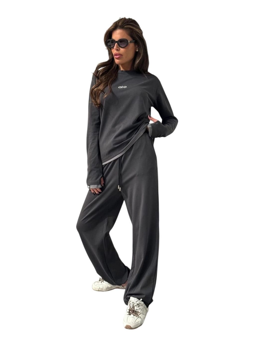 חליפת alo שילוב כפפה