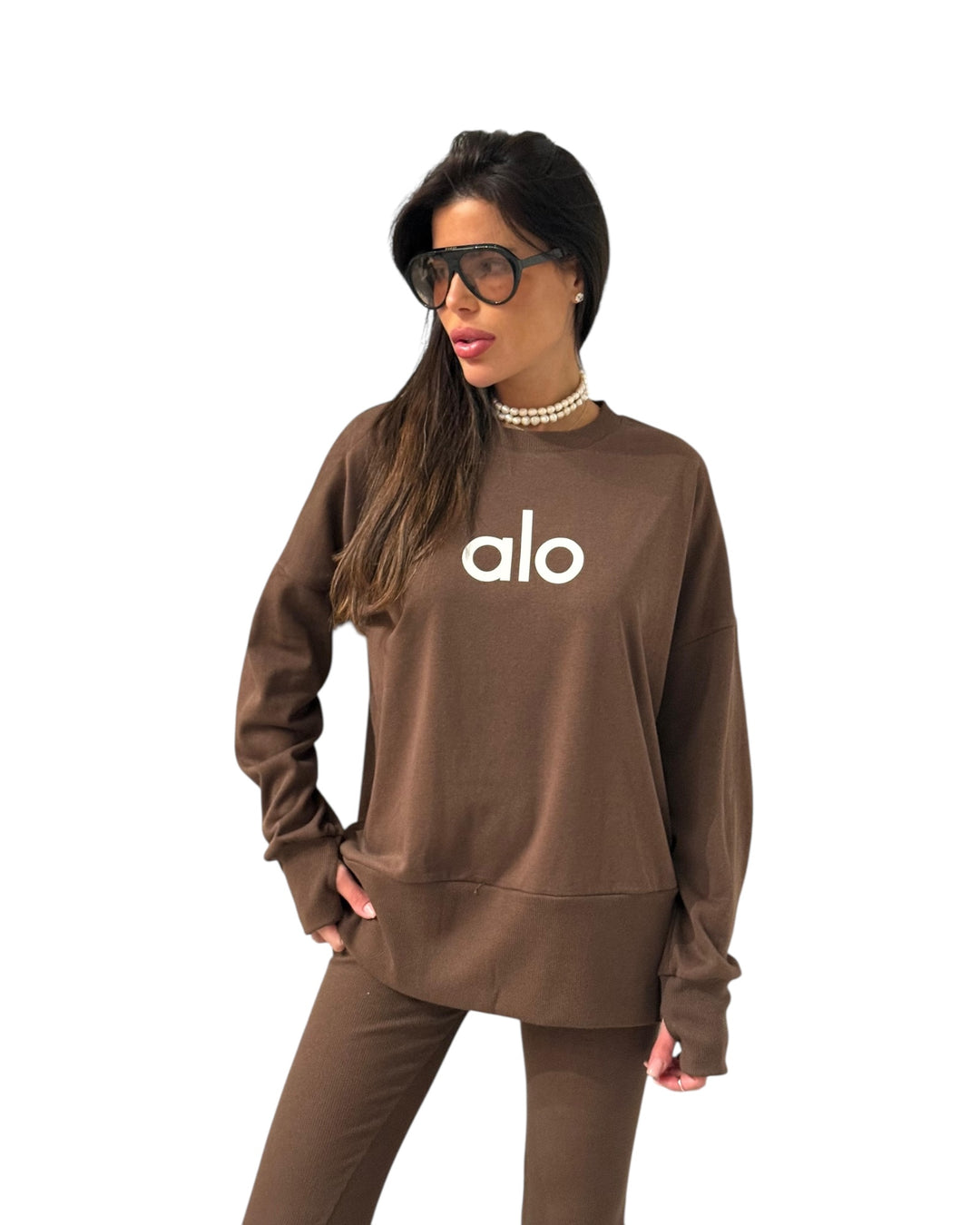 חליפת alo טייץ שילוב כפפה