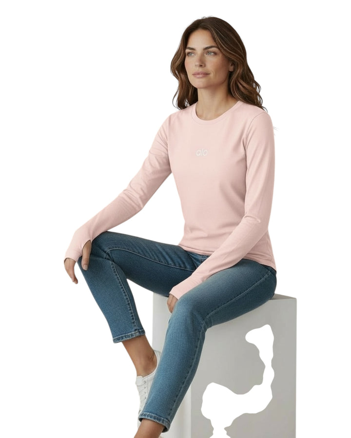 חולצת ליקרה alo שילוב כפפה