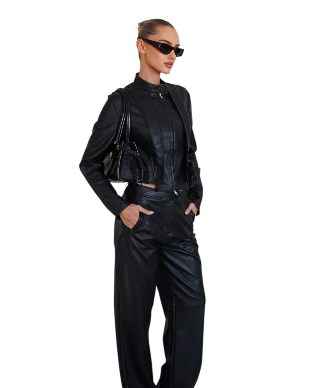 חליפת עור אנטיגו