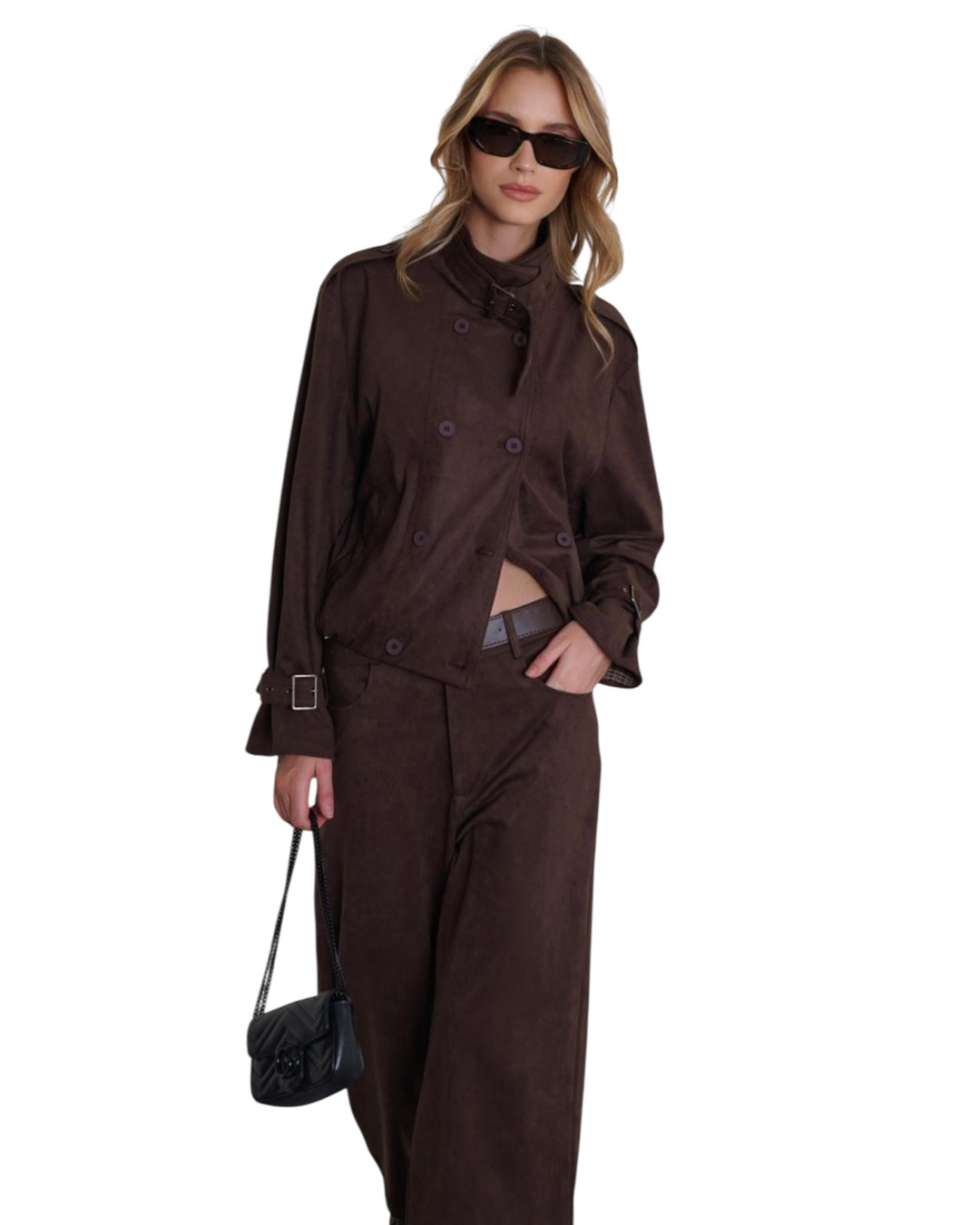 חליפת ג׳אמס אנטיגו