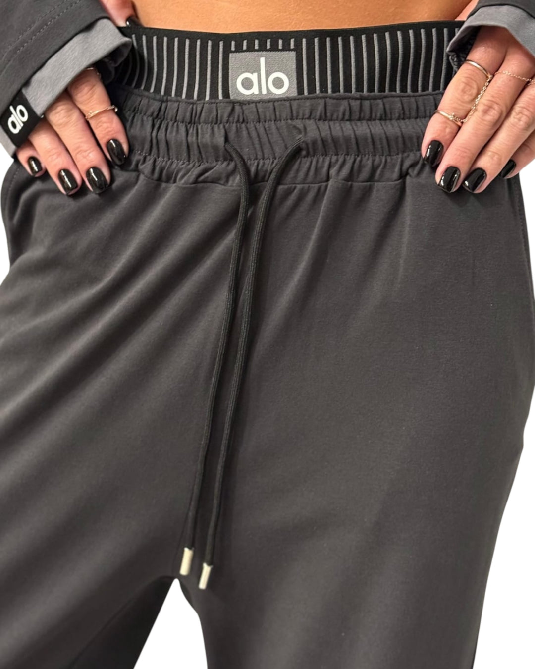 חליפת alo שילוב כפפה