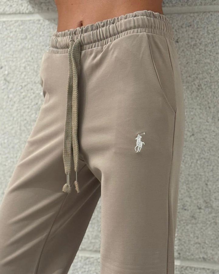 חליפת POLO צווארון V