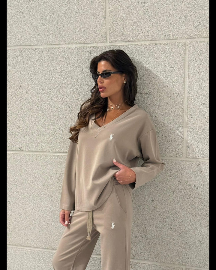 חליפת POLO צווארון V