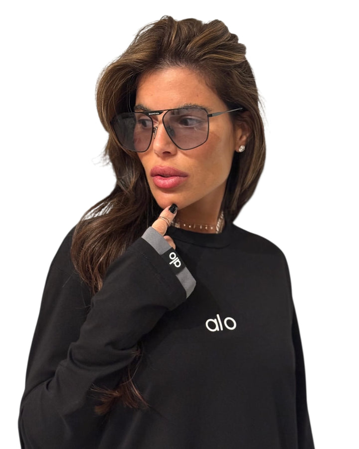 חליפת alo שילוב כפפה