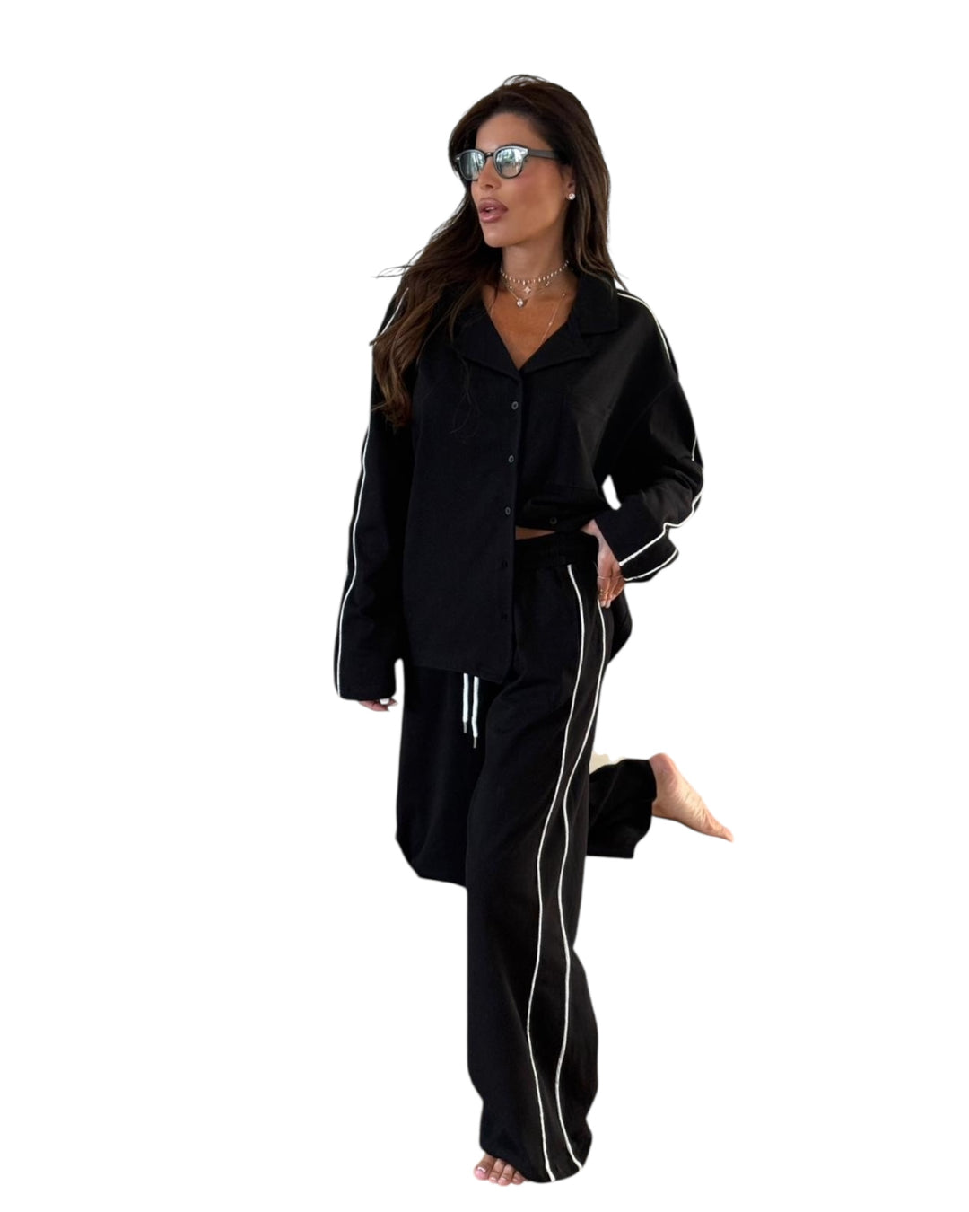 חליפת פנאי מכופתרת