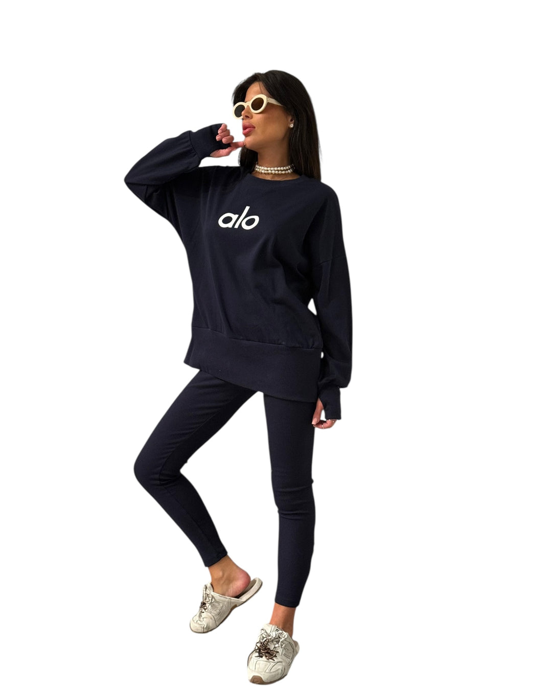 חליפת alo טייץ שילוב כפפה