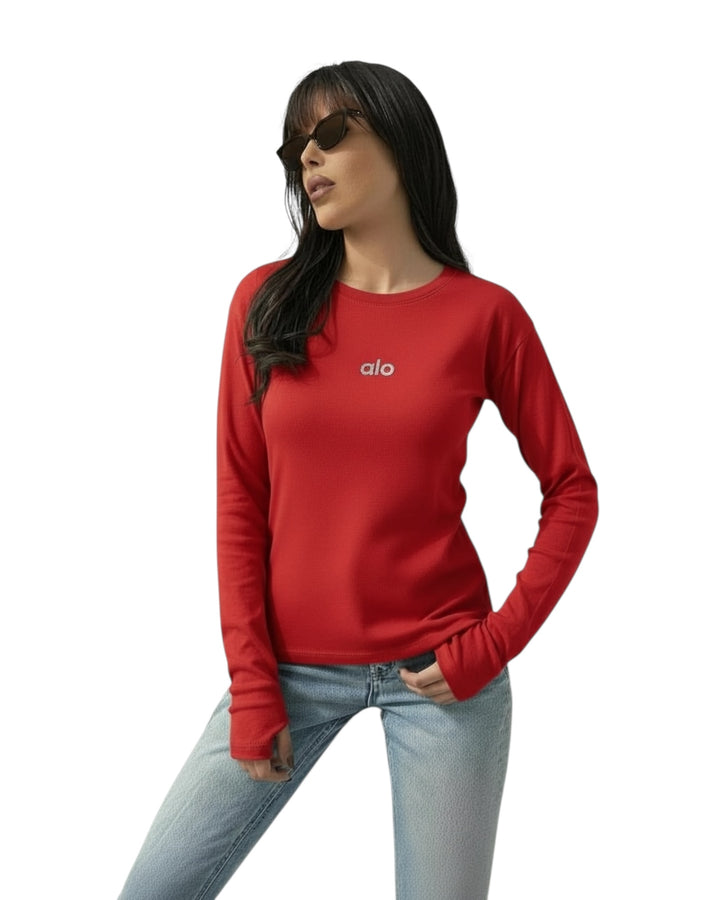 חולצת ליקרה alo שילוב כפפה