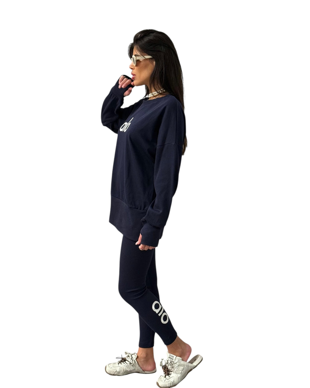 חליפת alo טייץ שילוב כפפה