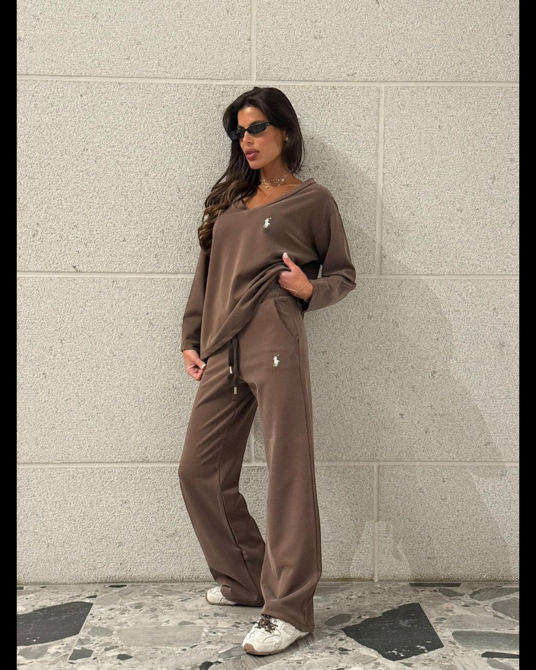 חליפת POLO צווארון V