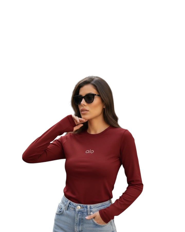 חולצת ליקרה alo שילוב כפפה