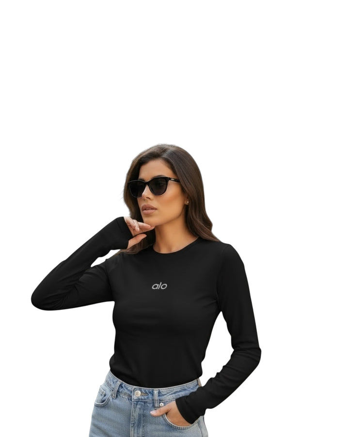 חולצת ליקרה alo שילוב כפפה