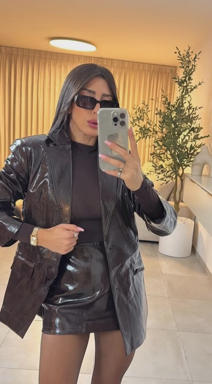 חצאית מיני עור מבריק